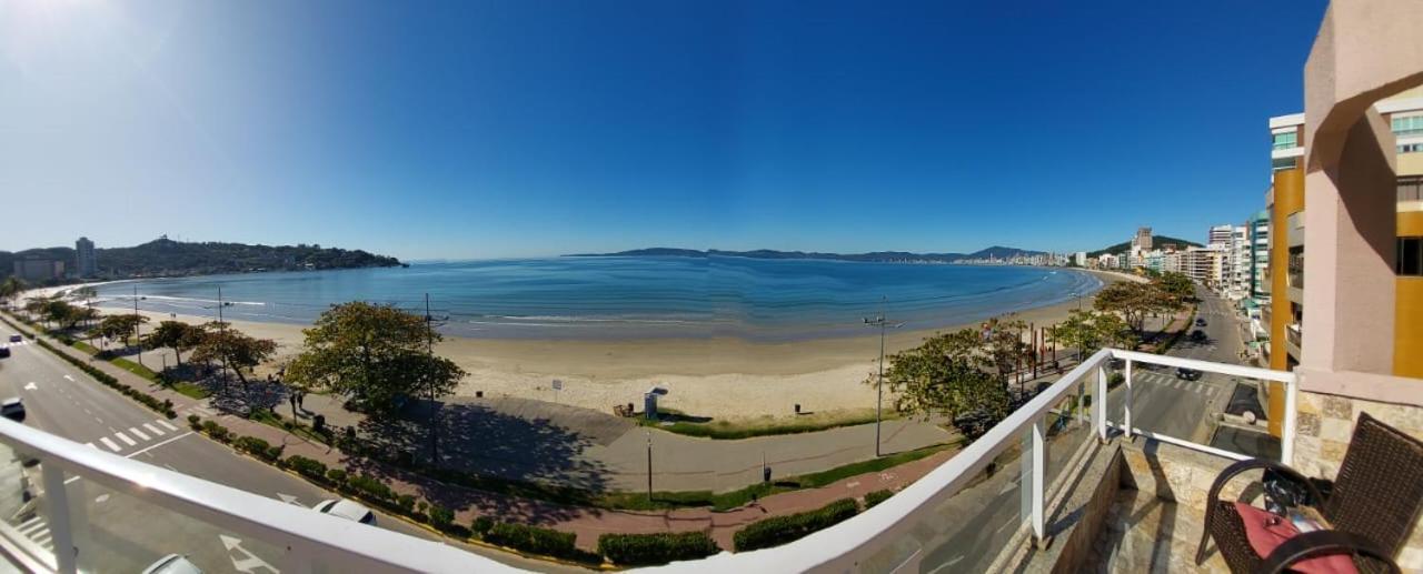 Apartamento De Cobertura Frente Para O Mar Итапема Экстерьер фото